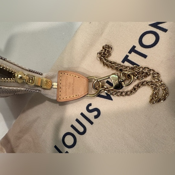 RARE Louis Vuitton Damier Azur Mini Pochette - Picture 13 of 17